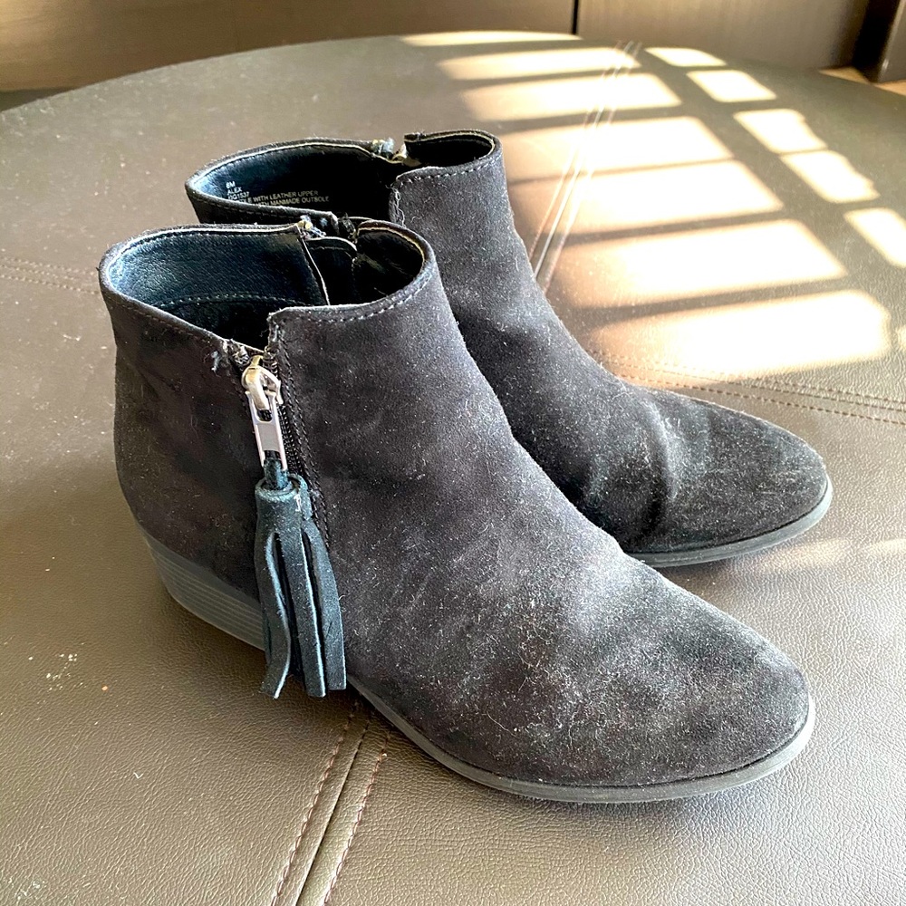Black low heel ankle boots